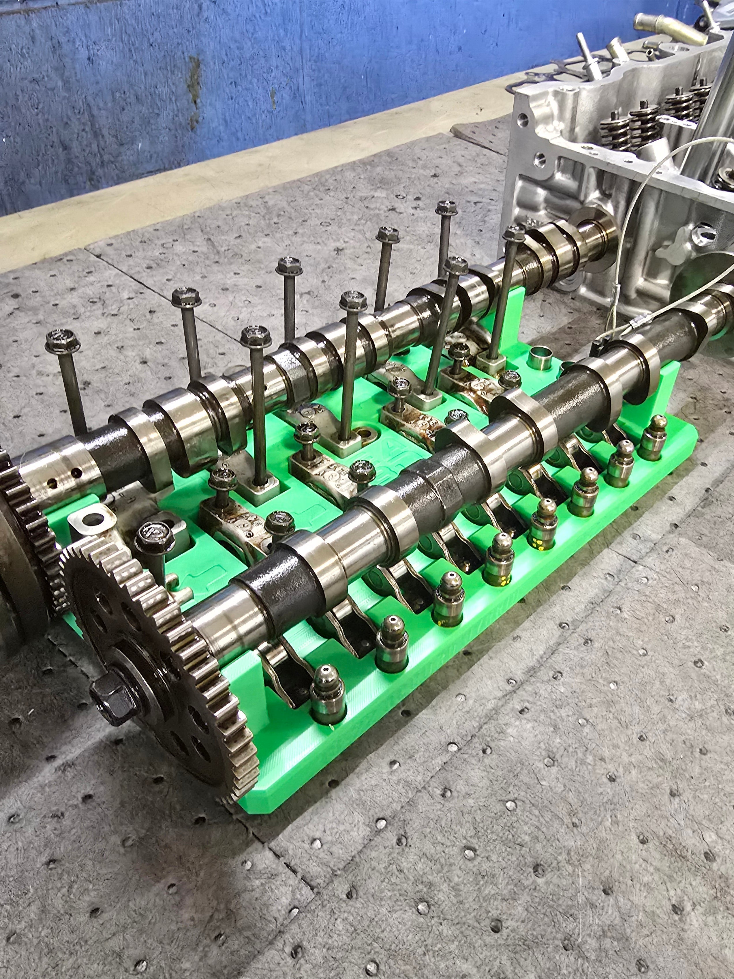 2.0 Hybrid Cylinder Head Disassembly Tray & Rocker Arm Holders